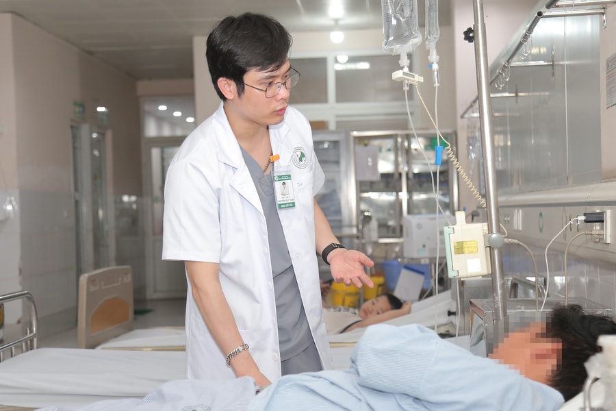 Cấp cứu thành công nam thanh niên bị suy thận cấp do say nóng