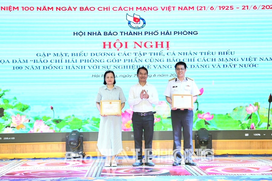 Hội Nhà báo TP Hải Phòng gặp mặt, khen thưởng tập thể, cá nhân tiêu biểu