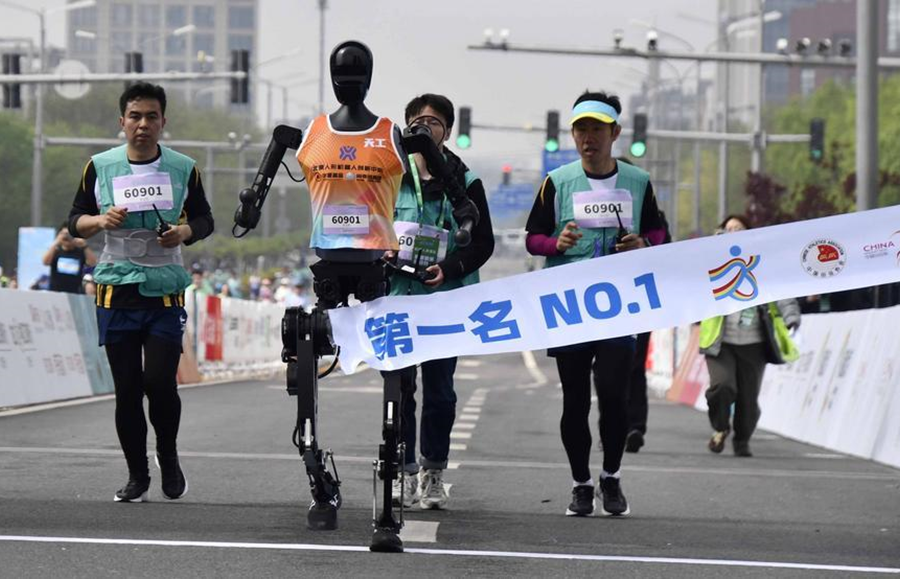 ‏Robot có thể tự 'ăn' và hoạt động vĩnh cửu: Viễn cảnh không còn xa?