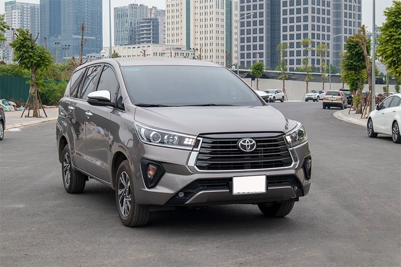 Bảng giá xe Toyota Innova tháng 6/2025