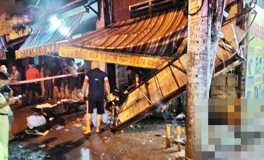 Tông vào nhà dân lúc rạng sáng, hai thanh niên tử vong