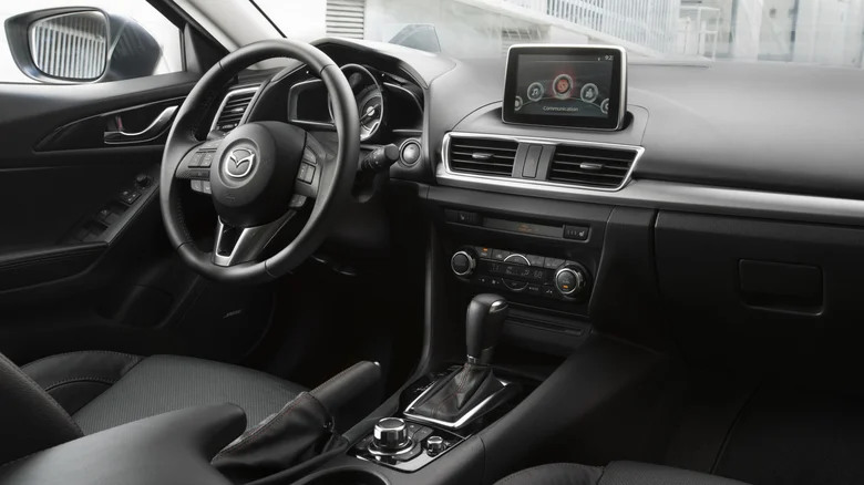 ‏Mazda bị kiện vì hệ thống giải trí trên xe: Chuyện gì đã xảy ra?‏