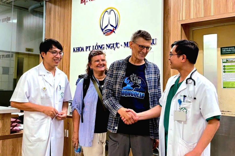 Người đàn ông nước ngoài được cứu sống ‘thần kỳ’