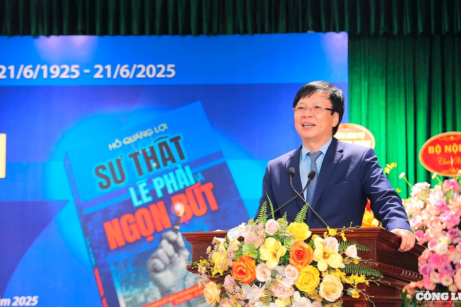 Ra mắt sách ‘Sự thật, Lẽ phải và Ngọn bút’ của nhà báo, nhà văn Hồ Quang Lợi