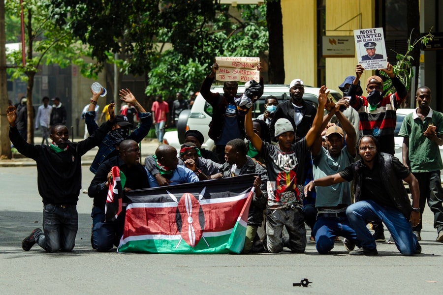 Kenya bắt giữ cảnh sát liên quan cái chết của một blogger chính trị