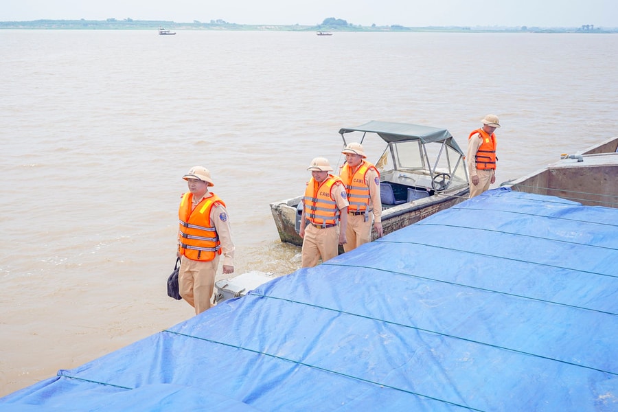 Hà Nội: Đảm bảo an toàn giao thông trên các tuyến sông