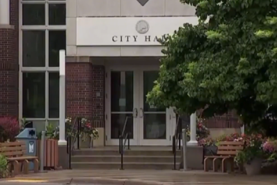 Cảnh sát Mỹ và FBI truy lùng kẻ ám sát hai cặp vợ chồng nghị sĩ Đảng Dân chủ