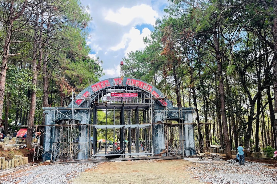 UBND tỉnh Gia Lai yêu cầu báo cáo việc chi 25 tỷ đồng xây cổng chào