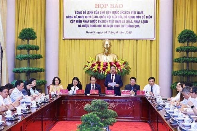 Công bố Lệnh của Chủ tịch nước về Nghị quyết sửa đổi, bổ sung một số điều của Hiến pháp