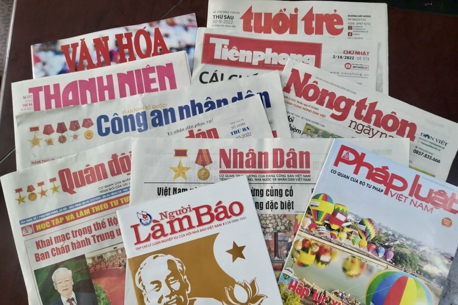 Ngọn lửa chiến đấu và nhân văn