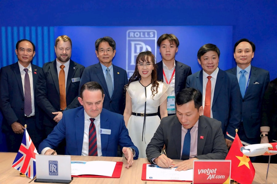 Vietjet ký đơn hàng mới 40 động cơ Trent 7000 với Rolls-Royce