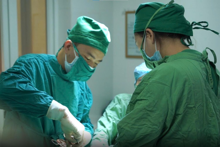 Phú Thọ: Cắt bỏ thành công khối u xơ tử cung nặng hơn 1,5kg