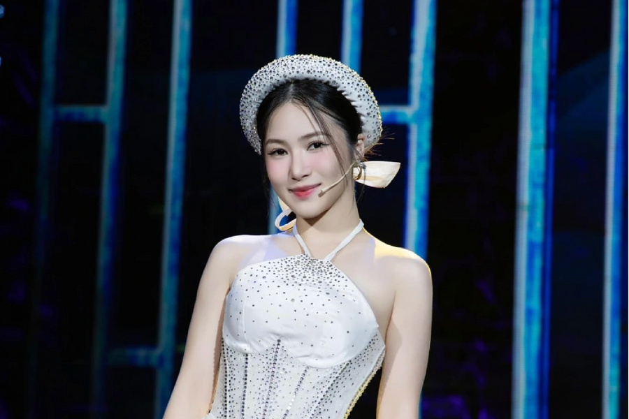 Hương Tràm tự hào góp giọng hát trong chương trình nghệ thuật 'Báo chí Cách mạng Việt Nam - 100 năm vinh quang và trách nhiệm'