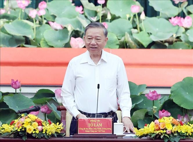 Tổng Bí thư Tô Lâm: Tái thiết TP.HCM phải từ bỏ tư duy cũ, kiến tạo siêu đô thị kết nối thông minh