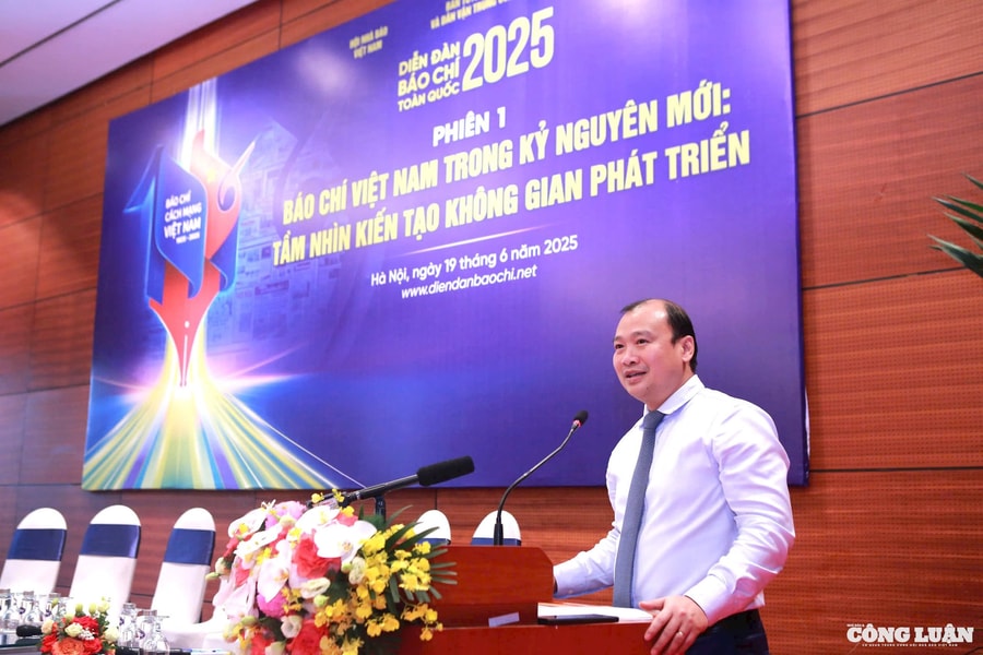 Độc giả vẫn cần một điểm 'neo đậu' niềm tin, tìm về báo chí chính thống