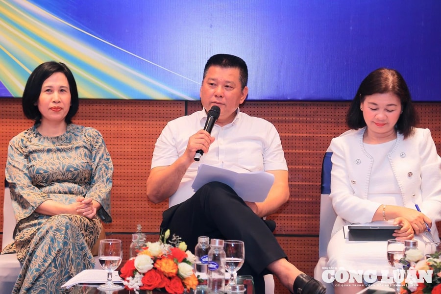 Nữ nhà báo không cần ưu ái, chỉ cần công bằng và sự tin tưởng thật sự