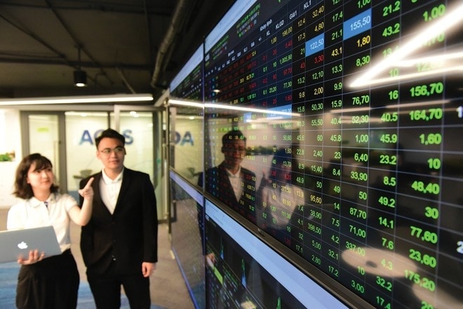 VN-Index tăng hơn 30 điểm