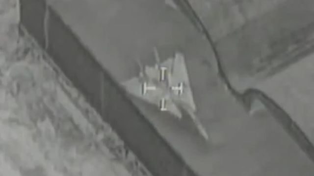 Israel dùng UAV tàng hình phá hủy 3 máy bay F-14 của Iran