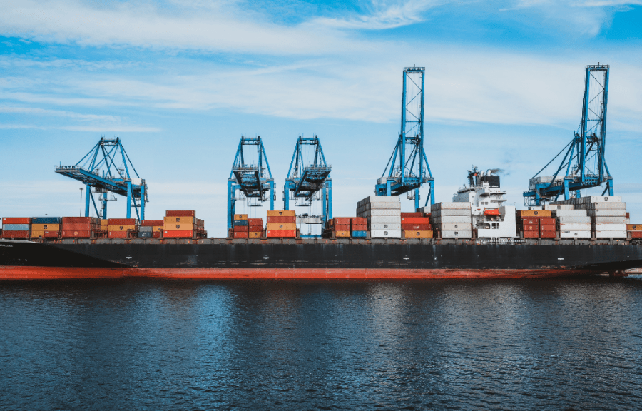 ‏Xuất khẩu toàn cầu có thể đổi hướng nếu Iran chặn eo biển Hormuz‏