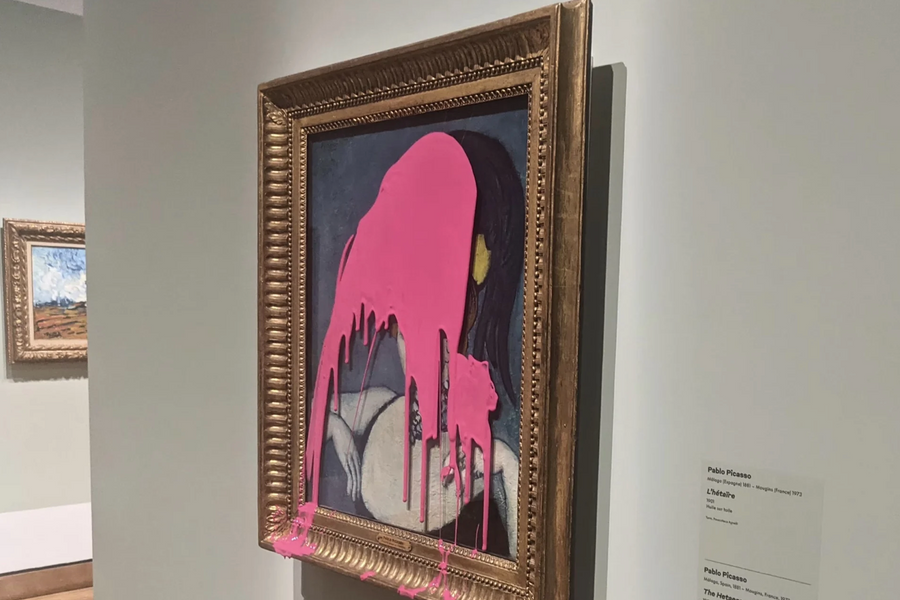Tranh của danh hoạ Pablo Picasso bị tạt sơn giữa triển lãm ở Montreal
