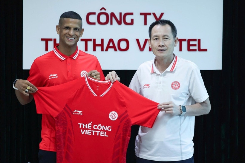 Điểm tin thể thao 24/6: Thể Công Viettel chiêu mộ Vua phá lưới V.League, tăng cơ hội cầu thủ nhập tịch nhờ chính sách mới
