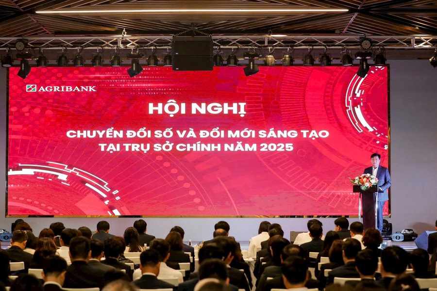 Agribank triển khai Chương trình “Bình dân học vụ số”: Lan tỏa tri thức – Tiên phong chuyển đổi số ngành ngân hàng