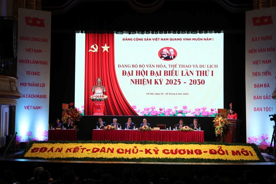 Khai mạc trọng thể Đại hội Đảng bộ Bộ VHTTDL nhiệm kỳ 2025-2030: Sứ mệnh giữ gìn hồn cốt dân tộc, khơi dậy khát vọng phát triển, lan tỏa niềm tin, trí tuệ và bản lĩnh Việt Nam