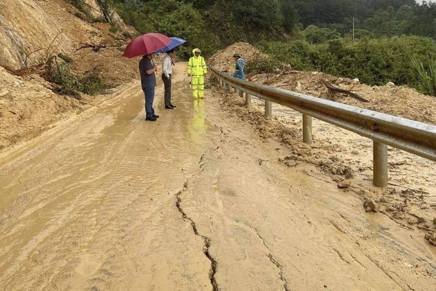 Lào Cai: Cấm xe tải lớn và xe khách trên 29 chỗ qua đèo Hoàng Liên (Sa Pa)