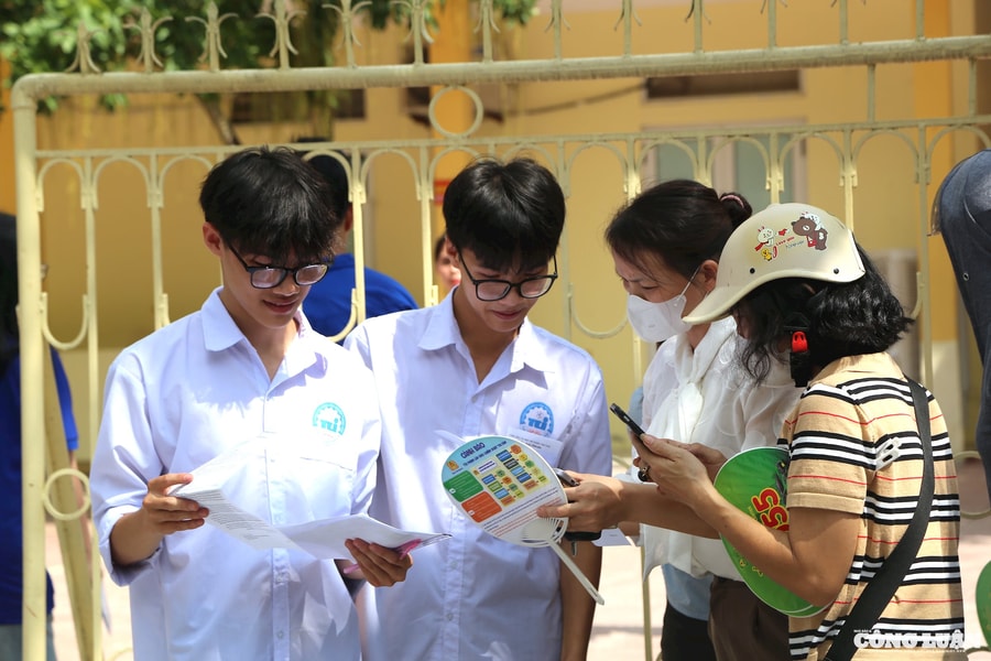 Thí sinh nhận định đề thi Ngữ văn gần gũi, khơi gợi tinh thần yêu nước