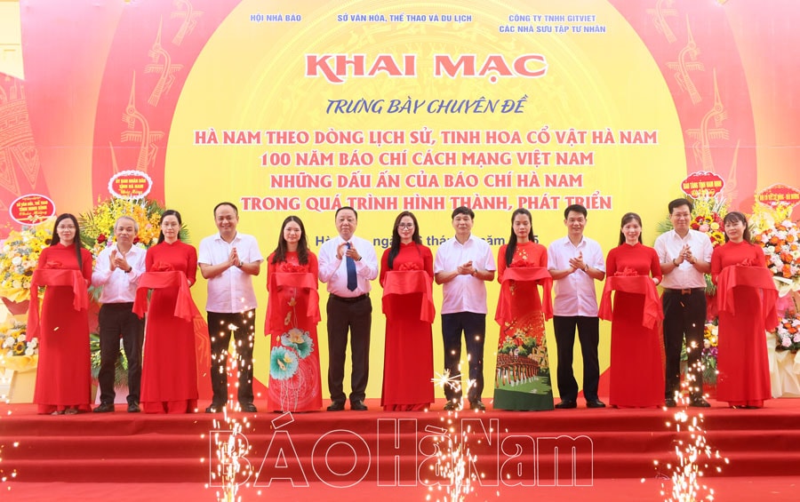 Hà Nam khai mạc trưng bày chuyên đề về lịch sử, cổ vật và 100 năm Báo chí Cách mạng Việt Nam