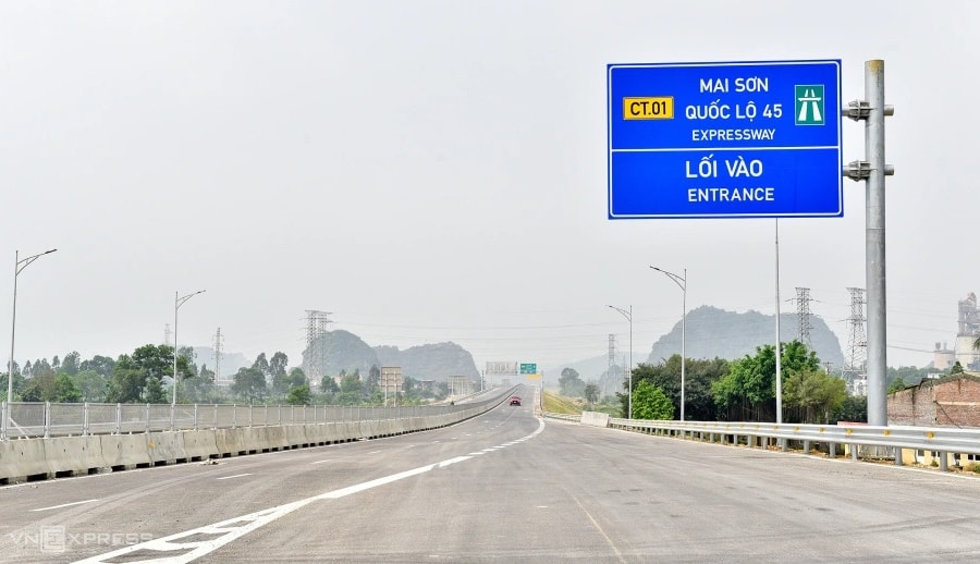 Nghiên cứu 2 phương án đầu tư mở rộng các đoạn tuyến cao tốc Bắc - Nam phía Đông