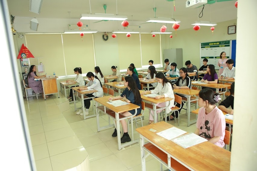 Đề thi tốt nghiệp THPT 2025 môn Vật lý, mã đề 0234