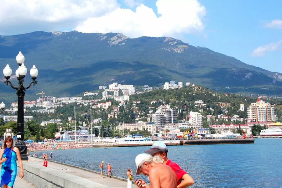 ‏Người dân Ukraine chuyển sang du lịch trong nước trong bối cảnh chiến tranh và áp lực kinh tế‏