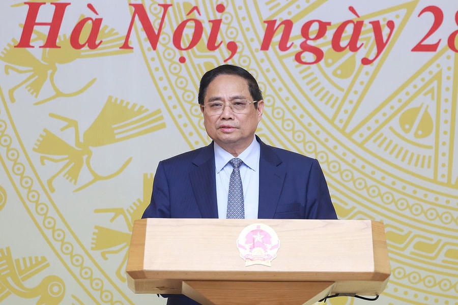 Tôn vinh các điển hình tiên tiến, lựa chọn đúng người, đúng việc, khen đúng lúc, đúng nơi