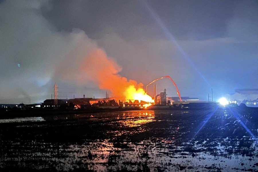 Thủ tướng yêu cầu khẩn trương điều tra nguyên nhân vụ cháy xưởng phế liệu tại Hưng Yên