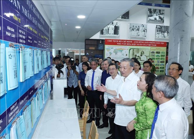 Tổng Bí thư khảo sát mô hình tổ chức chính quyền địa phương 2 cấp tại TP Hồ Chí Minh