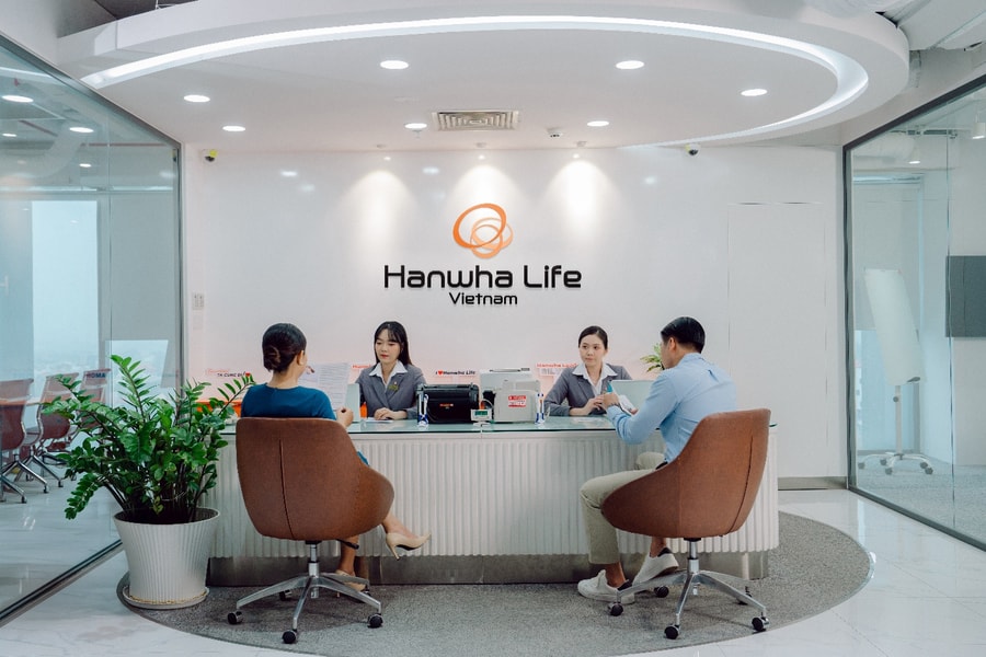 Hanwha Life Việt Nam 9 năm liên tiếp vào “Top 10 Công ty Bảo hiểm nhân thọ uy tín”