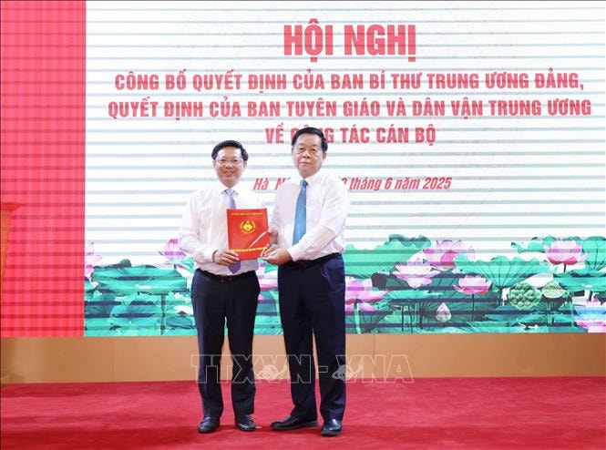 Công bố nhân sự mới Ban Tuyên giáo và Dân vận Trung ương