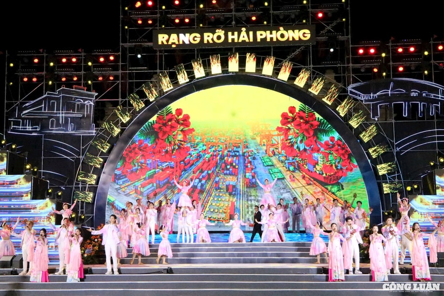 “Rạng rỡ Hải Phòng” – Giao thoa văn hóa nghệ thuật chào mừng thành phố hợp nhất
