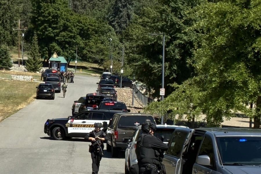 Lính cứu hỏa bị xả súng khi đang chữa cháy rừng ở Mỹ