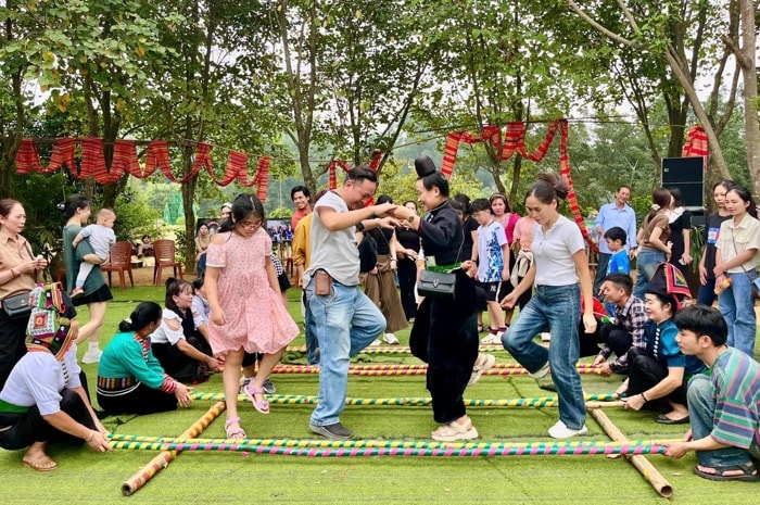 Tháng 7 về Làng Văn hóa trải nghiệm văn hóa truyền thống