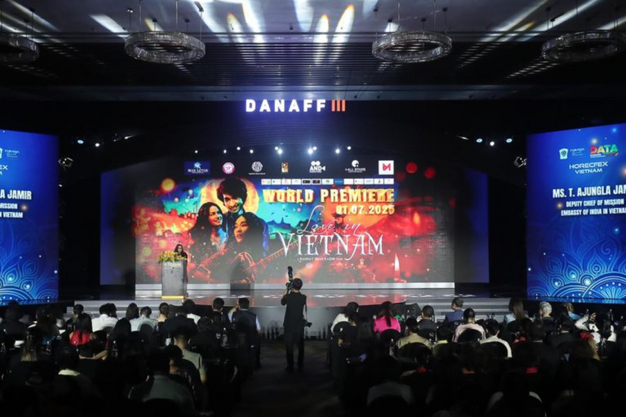 Phim 'Love in Vietnam' thắp sáng màn ảnh Đà Nẵng