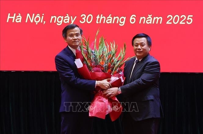 Ông Đoàn Minh Huấn giữ chức Phó Giám đốc Thường trực Học viện Chính trị quốc gia Hồ Chí Minh