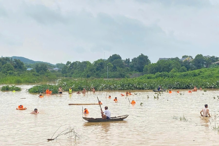 Thái Nguyên: Mưa lớn khiến 2 cháu bé thiệt mạng do lũ cuốn