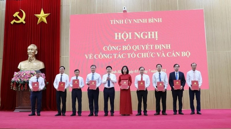 Nhiều tỉnh đồng loạt kiện toàn tổ chức, nhân sự sau sáp nhập