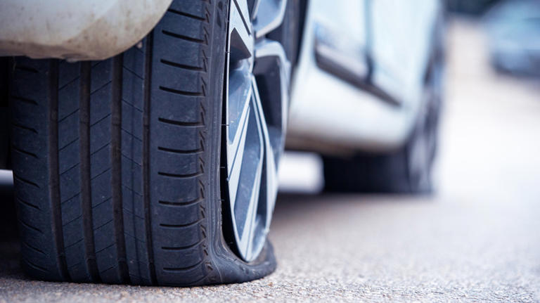 ‏Phanh gấp có thể làm hỏng xe bạn như thế nào?‏