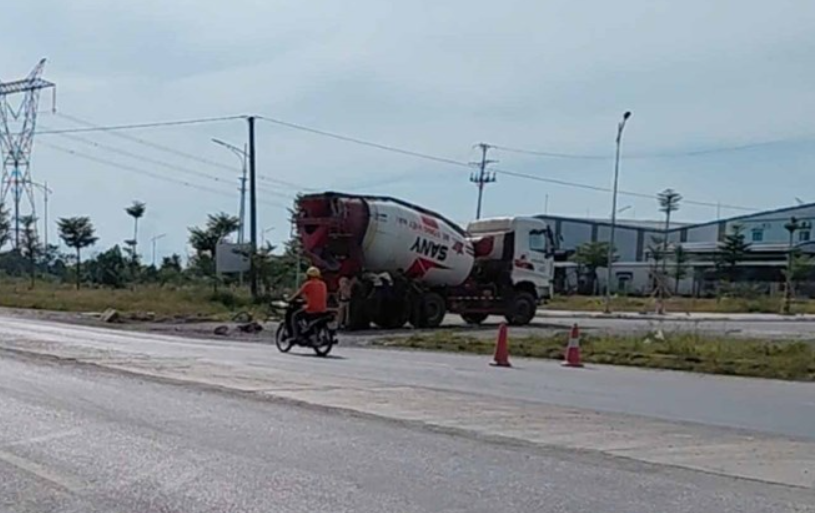 Người phụ nữ đi xe đạp tử vong sau va chạm với xe bồn tại Hà Tĩnh