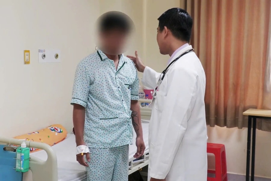 Người đàn ông 33 tuổi đột quỵ giữa công trường: Cảnh báo căn bệnh không còn của riêng người già