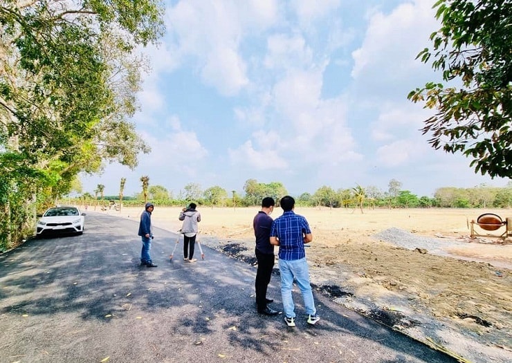 'Sóng' đất nền phía Nam chưa kịp dâng đã chững, nhiều nhà đầu tư vẫn âm thầm gom hàng