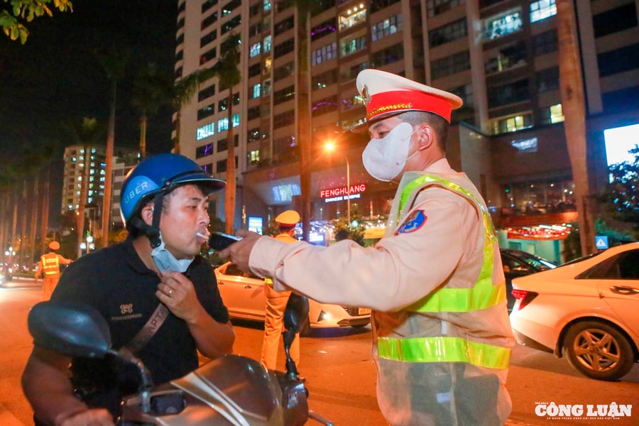 Hơn 4.500 tài xế “dính” nồng độ cồn chỉ trong 24 giờ